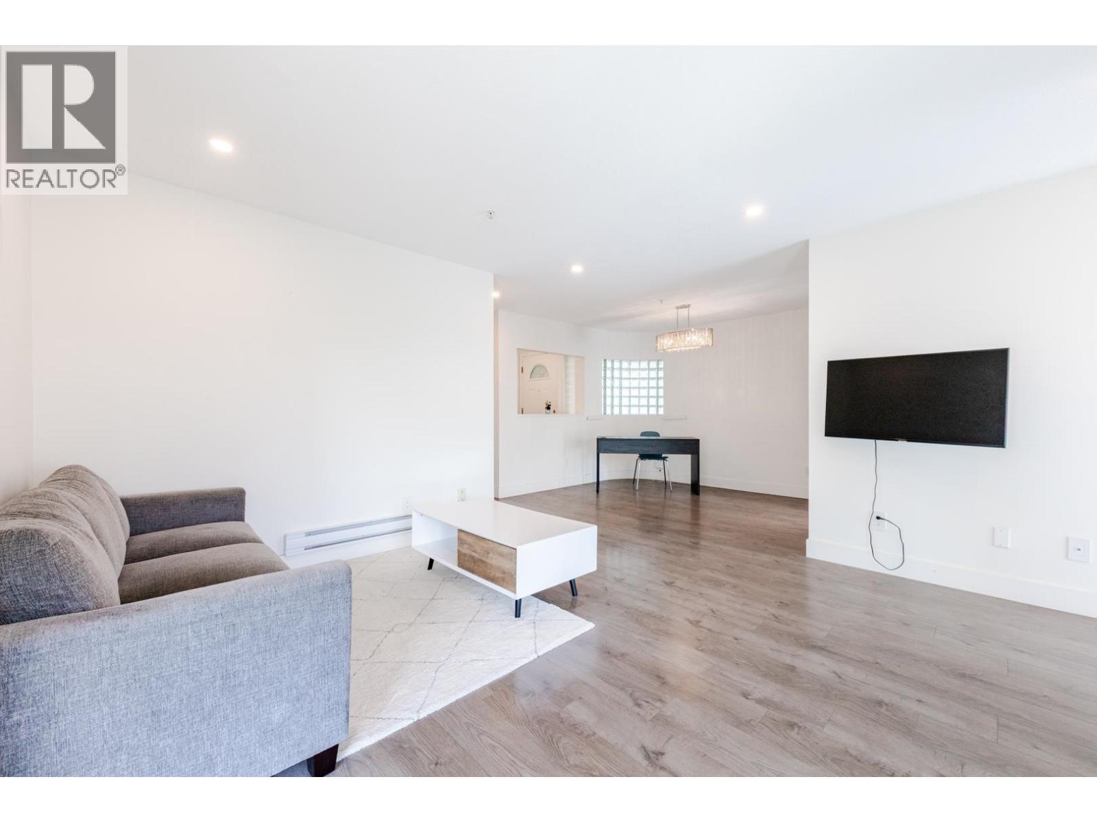 208 7620 Columbia Street, Vancouver, British Columbia  V5X 4S8 - Photo 8 - R3104095