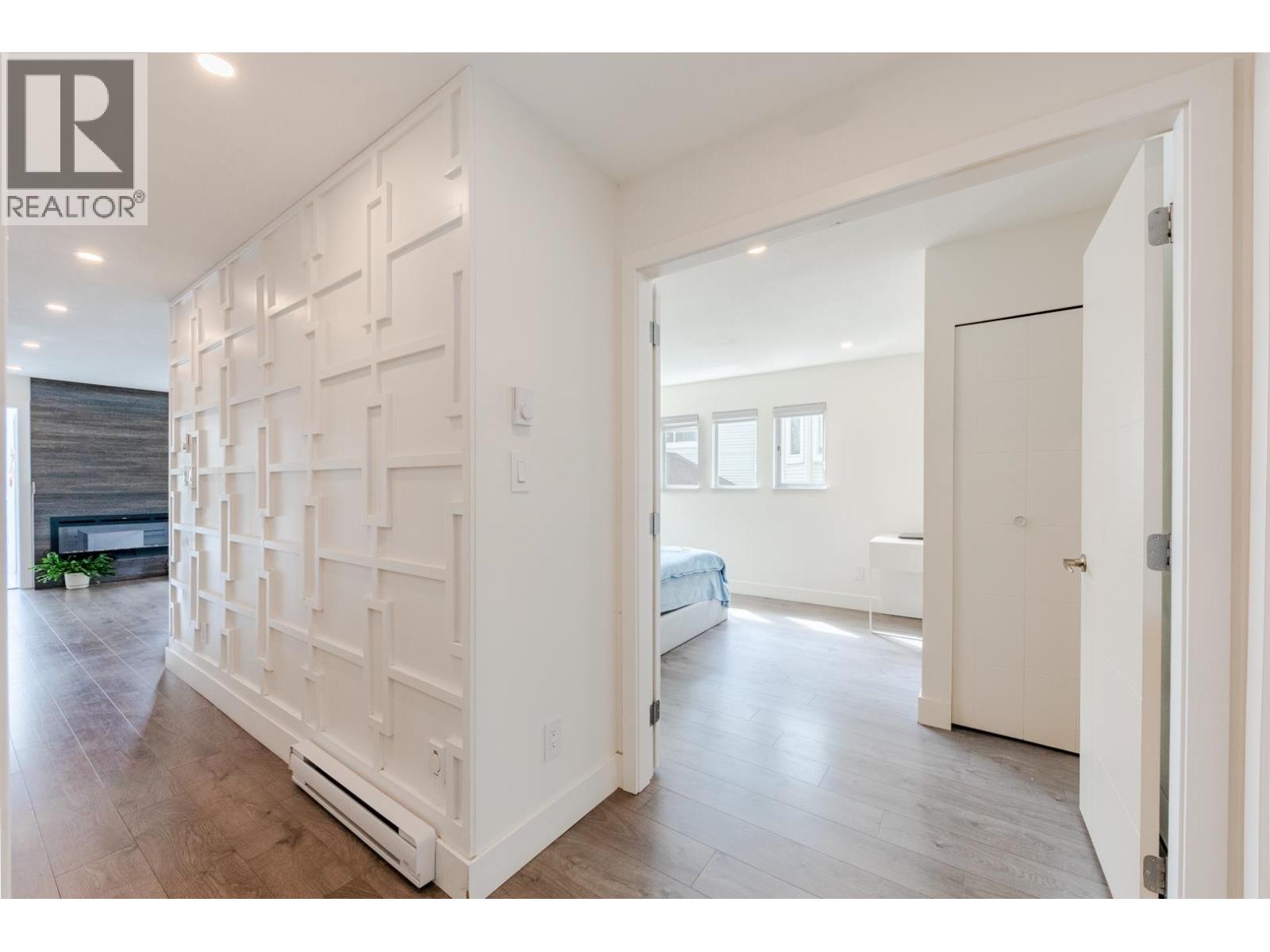 208 7620 Columbia Street, Vancouver, British Columbia  V5X 4S8 - Photo 3 - R3104095