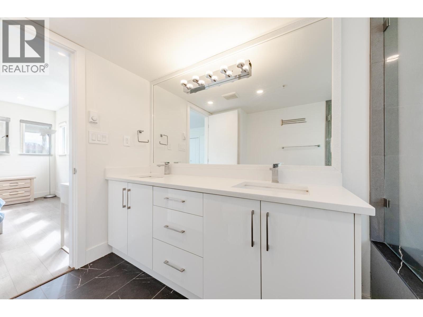 208 7620 Columbia Street, Vancouver, British Columbia  V5X 4S8 - Photo 25 - R3104095