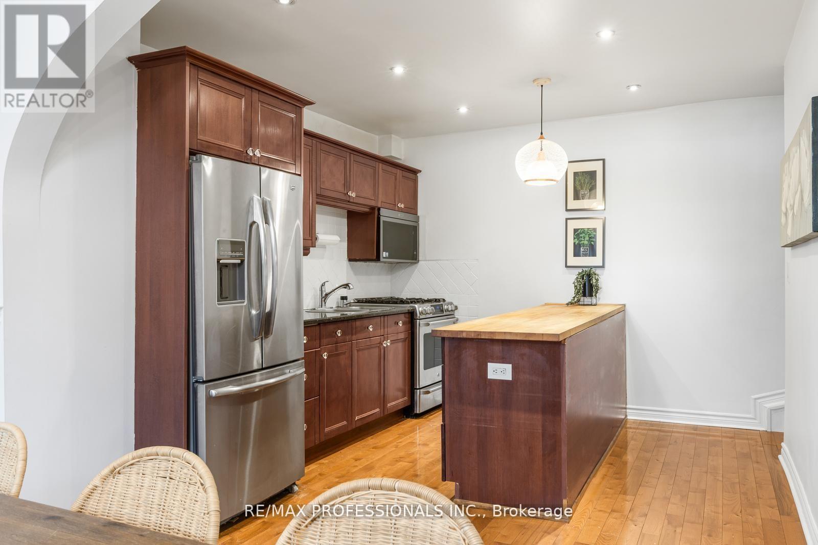 1 Gray Avenue, Toronto, Ontario  M6N 4S5 - Photo 11 - W12929874