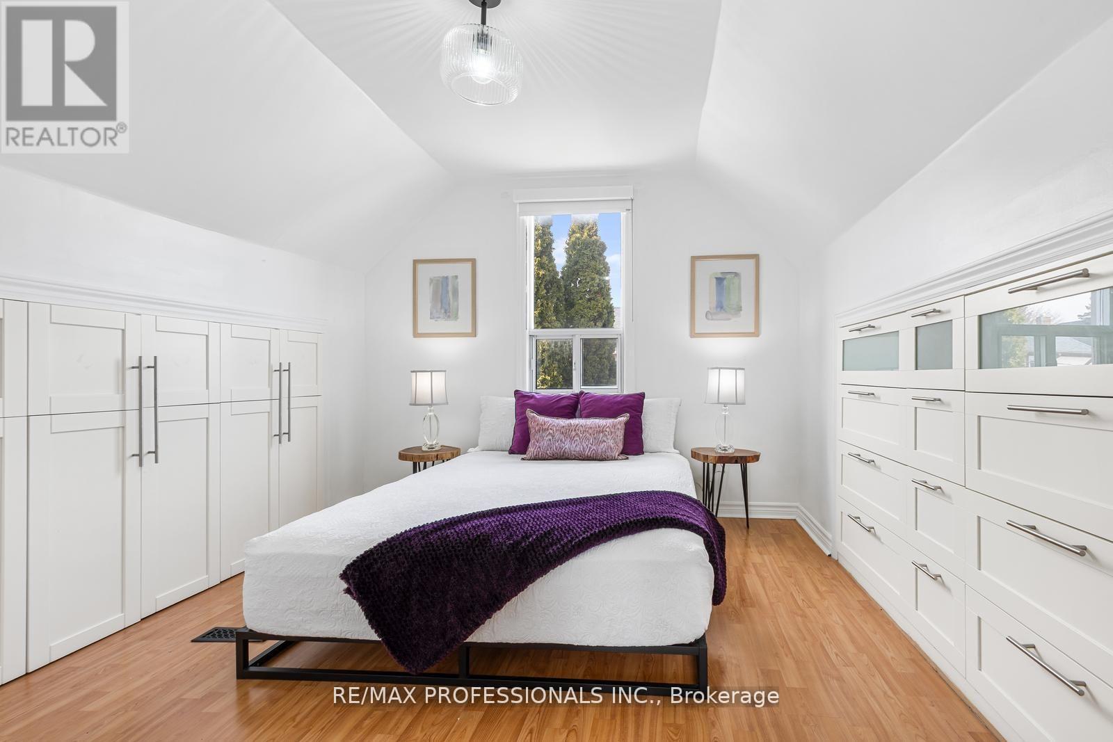 1 Gray Avenue, Toronto, Ontario  M6N 4S5 - Photo 20 - W12929874