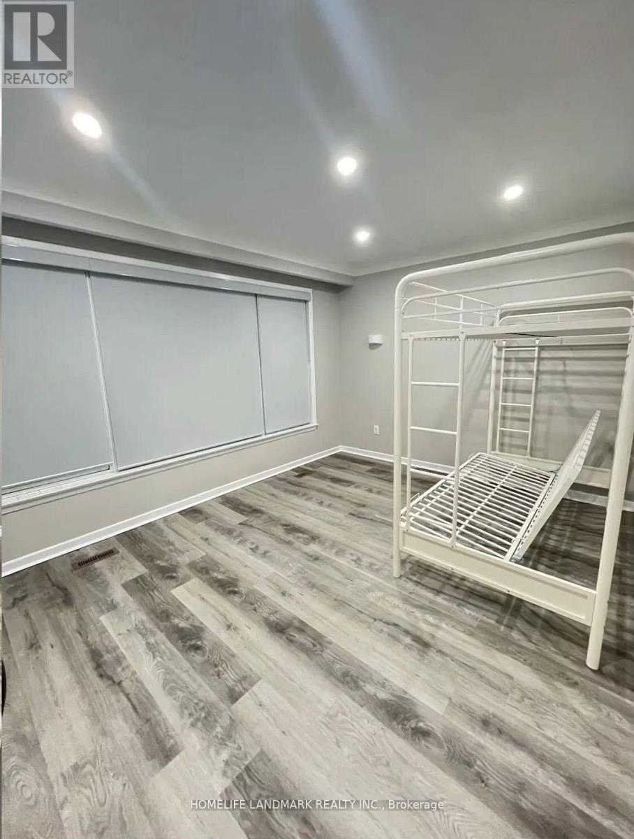 204 Derrydown Road, Toronto (York University Heights), Ontario  M3J 1S1 - Photo 14 - W12929926