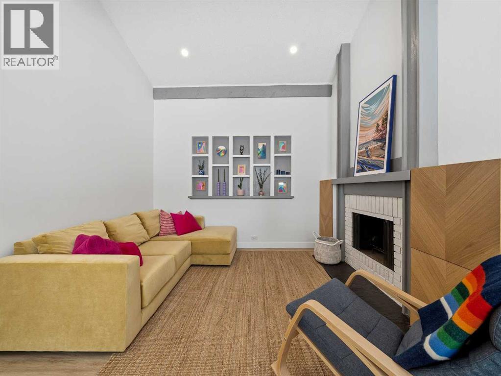 7723 Hunterview Drive Nw, Calgary, Alberta  T2K 5C9 - Photo 12 - A2296844