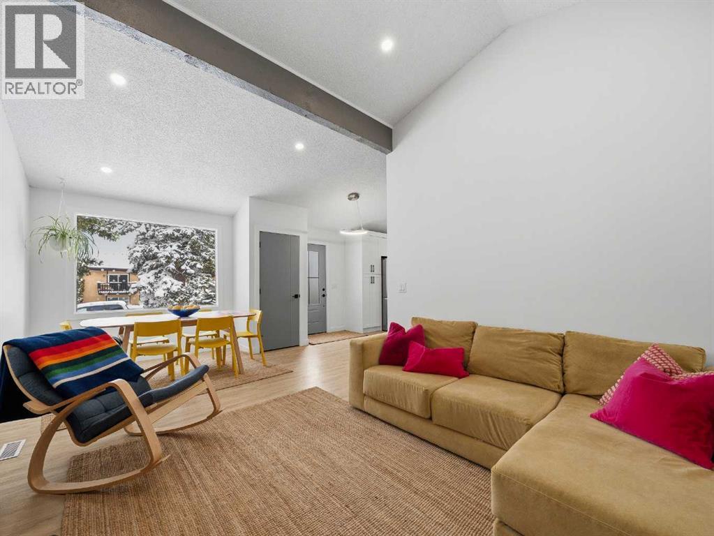 7723 Hunterview Drive Nw, Calgary, Alberta  T2K 5C9 - Photo 13 - A2296844