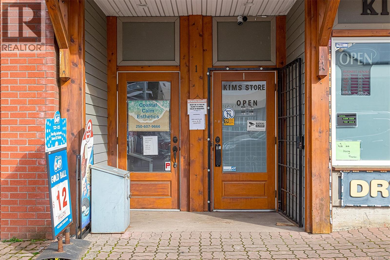 674 Memorial Ave, Qualicum Beach, British Columbia  V9K 1S8 - Photo 23 - 1029859