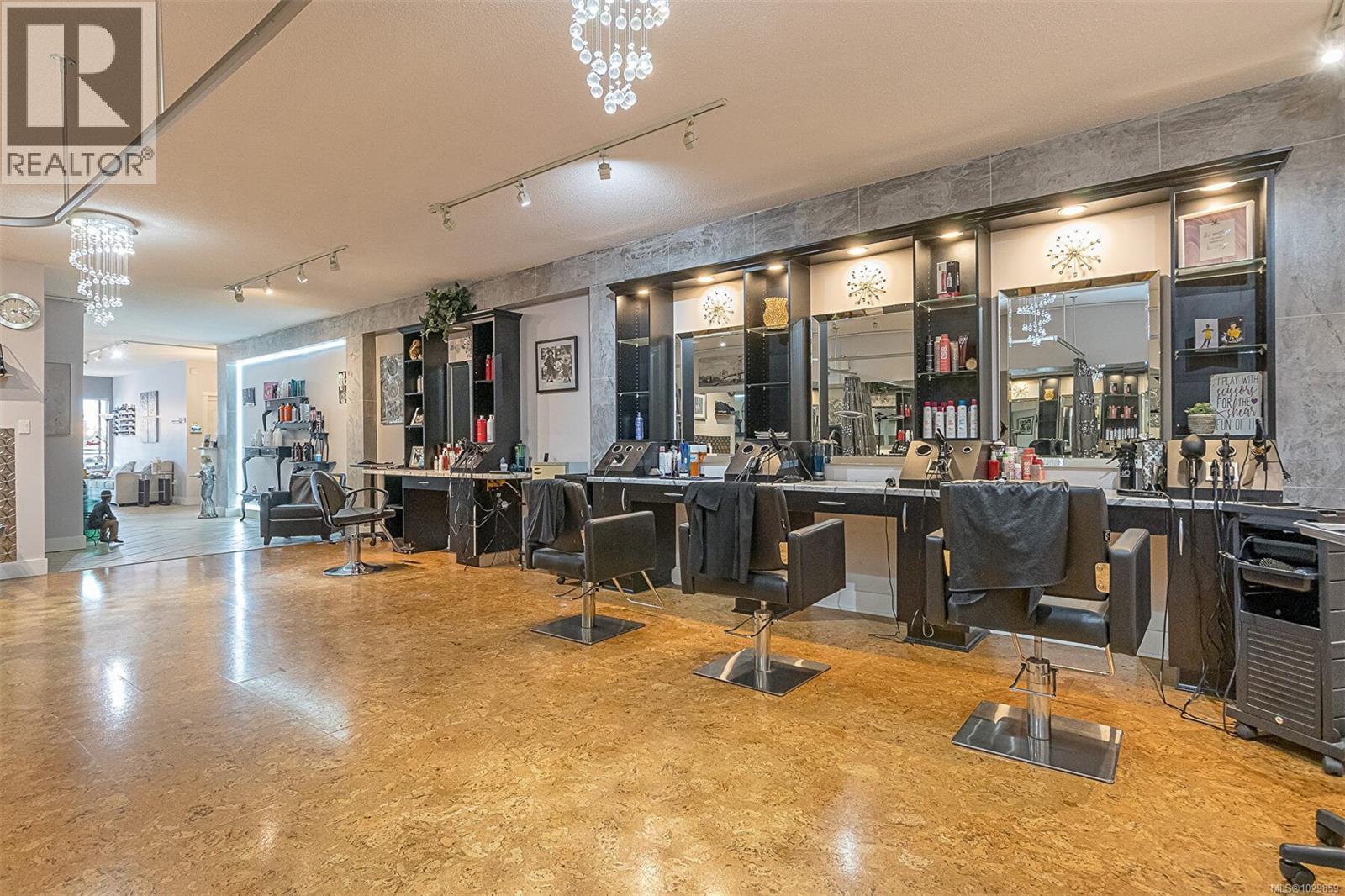 674 Memorial Ave, Qualicum Beach, British Columbia  V9K 1S8 - Photo 12 - 1029859