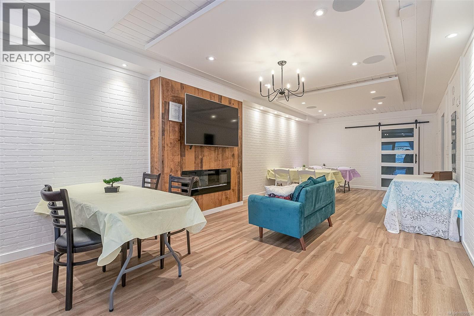 674 Memorial Ave, Qualicum Beach, British Columbia  V9K 1S8 - Photo 30 - 1029859