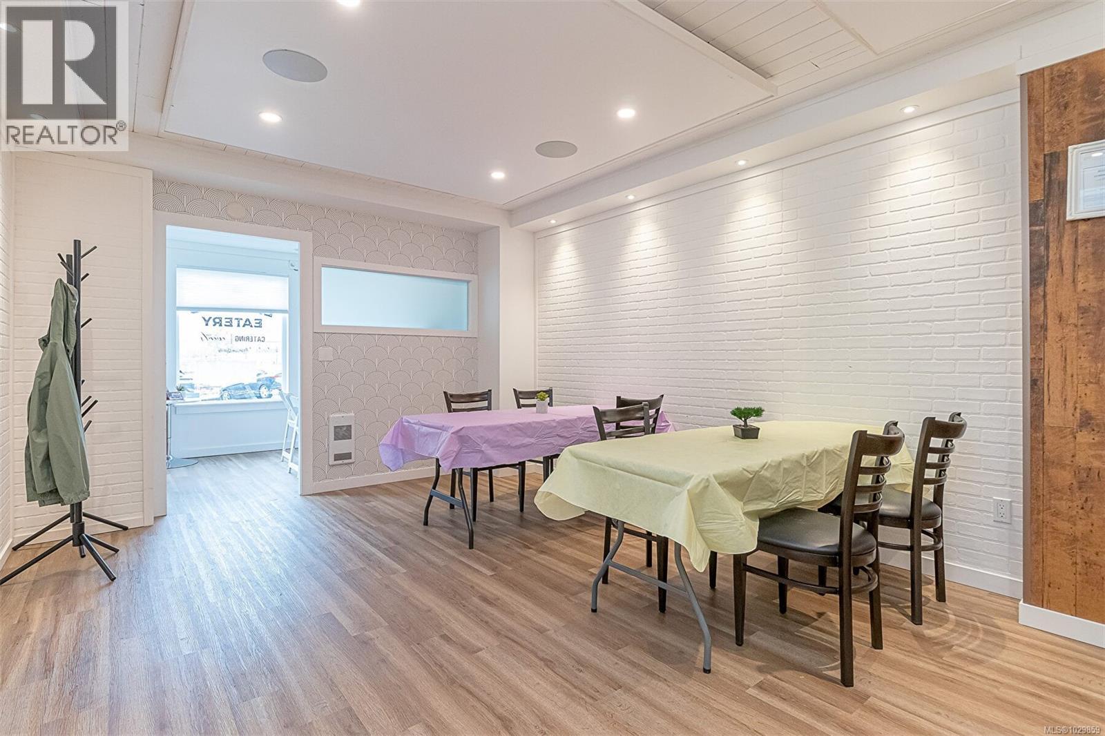 674 Memorial Ave, Qualicum Beach, British Columbia  V9K 1S8 - Photo 32 - 1029859