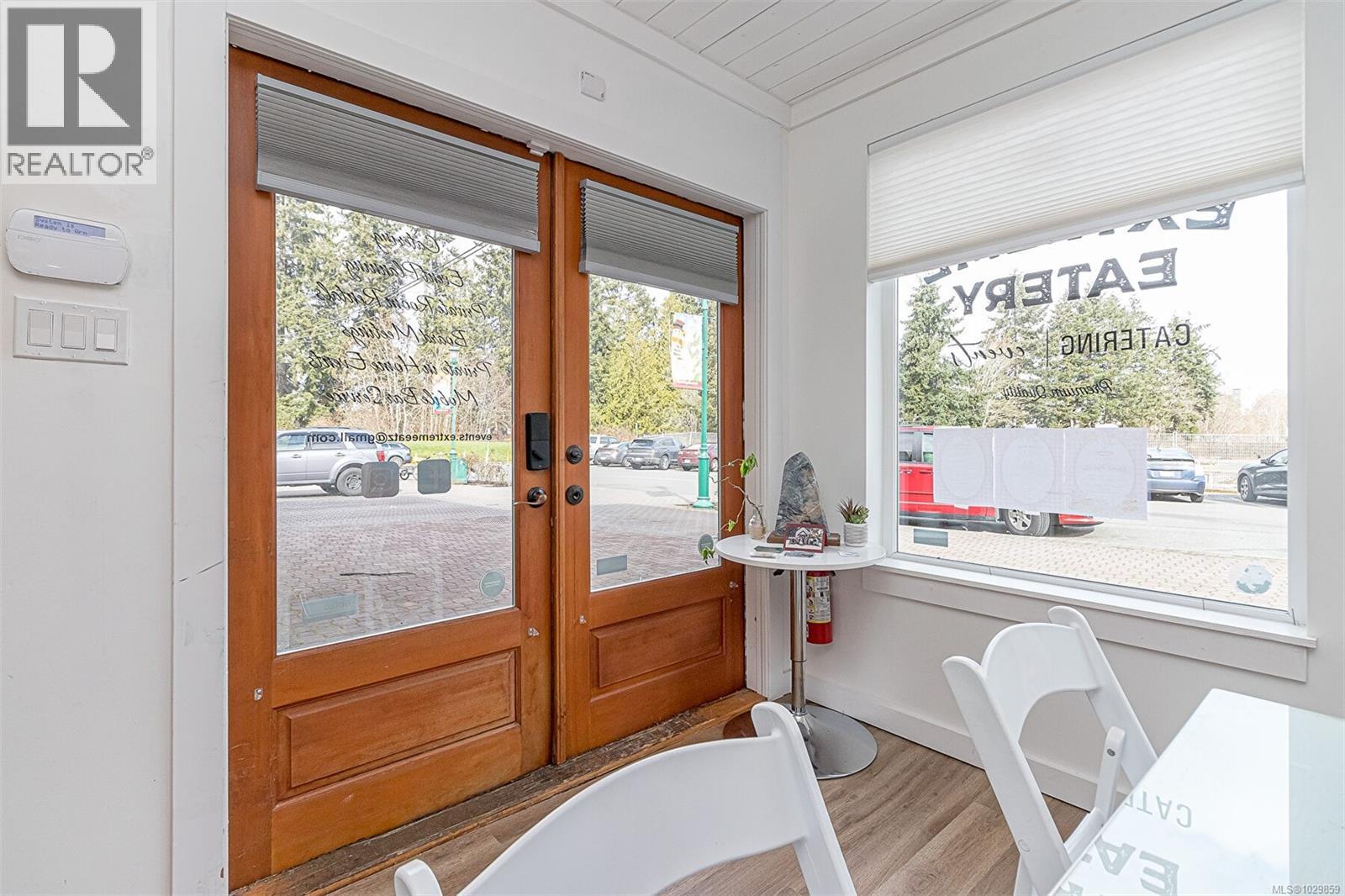 674 Memorial Ave, Qualicum Beach, British Columbia  V9K 1S8 - Photo 28 - 1029859