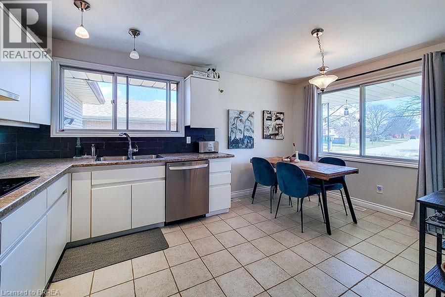 25 Buckingham Street, Brantford, Ontario  N3R 3A9 - Photo 12 - 40815439