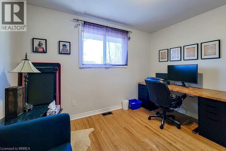 25 Buckingham Street, Brantford, Ontario  N3R 3A9 - Photo 17 - 40815439