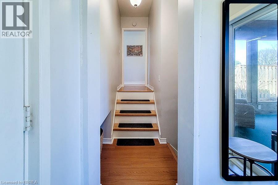 25 Buckingham Street, Brantford, Ontario  N3R 3A9 - Photo 21 - 40815439