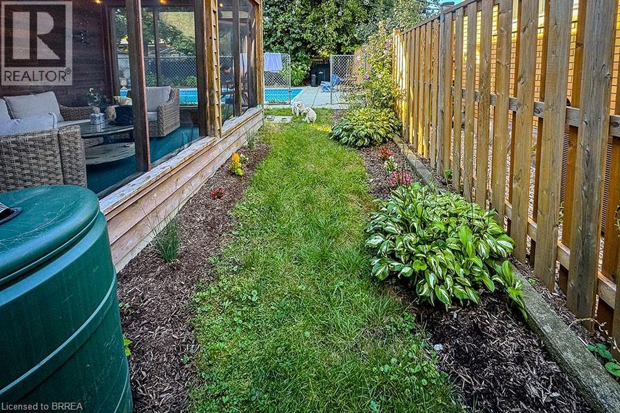 25 Buckingham Street, Brantford, Ontario  N3R 3A9 - Photo 30 - 40815439