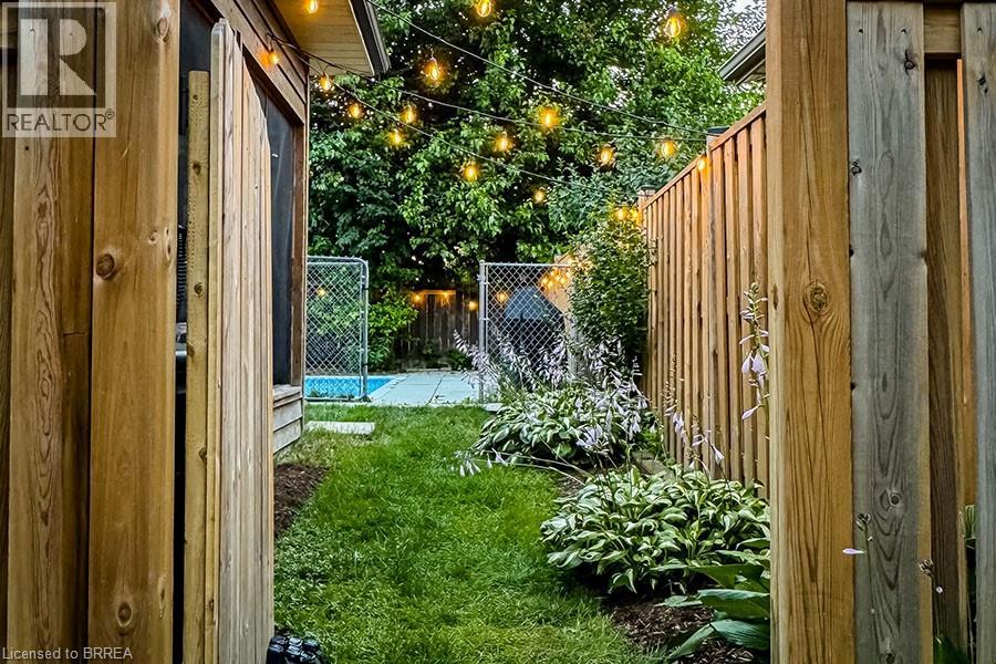 25 Buckingham Street, Brantford, Ontario  N3R 3A9 - Photo 31 - 40815439