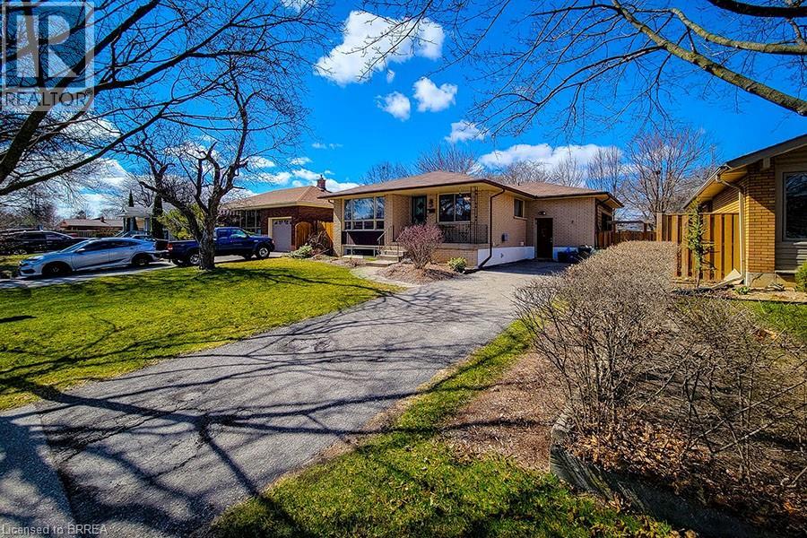 25 Buckingham Street, Brantford, Ontario  N3R 3A9 - Photo 4 - 40815439