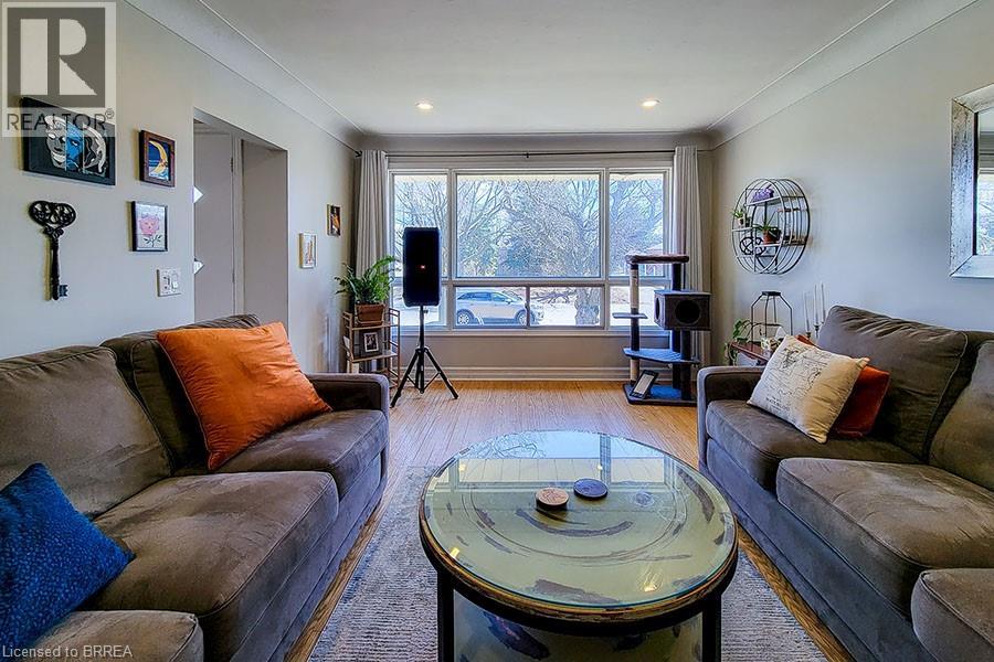 25 Buckingham Street, Brantford, Ontario  N3R 3A9 - Photo 5 - 40815439