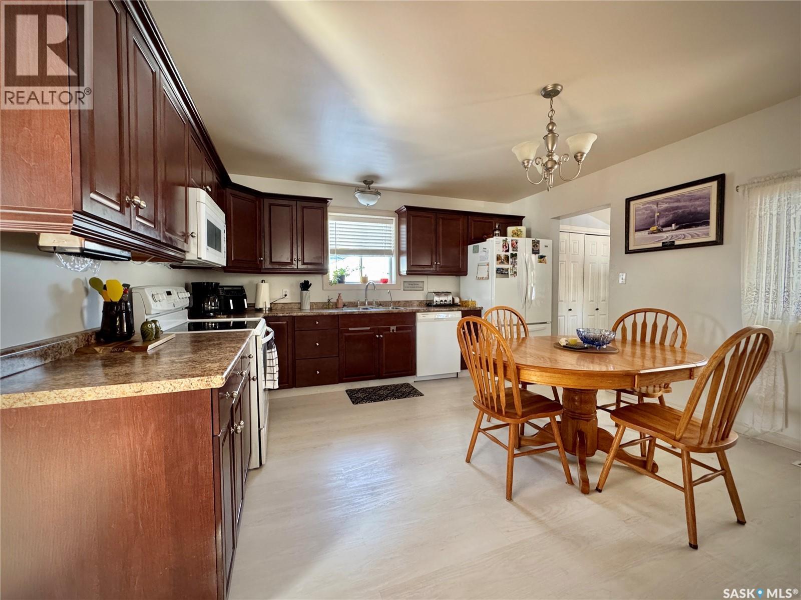 312 Vincent Avenue W, Churchbridge, Saskatchewan  S0A 0M0 - Photo 5 - SK031455