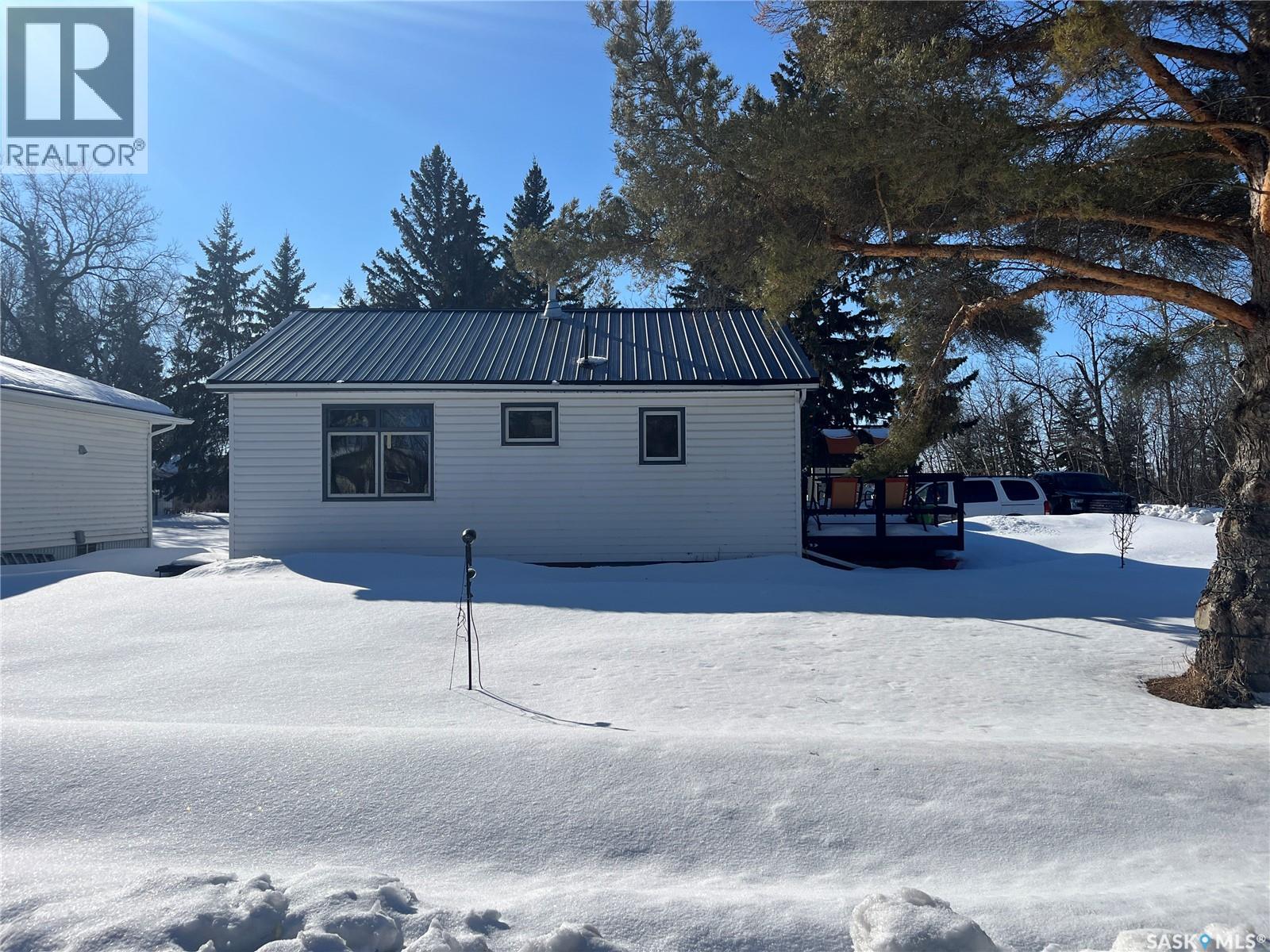 237 2nd STREET NW, wadena, Saskatchewan