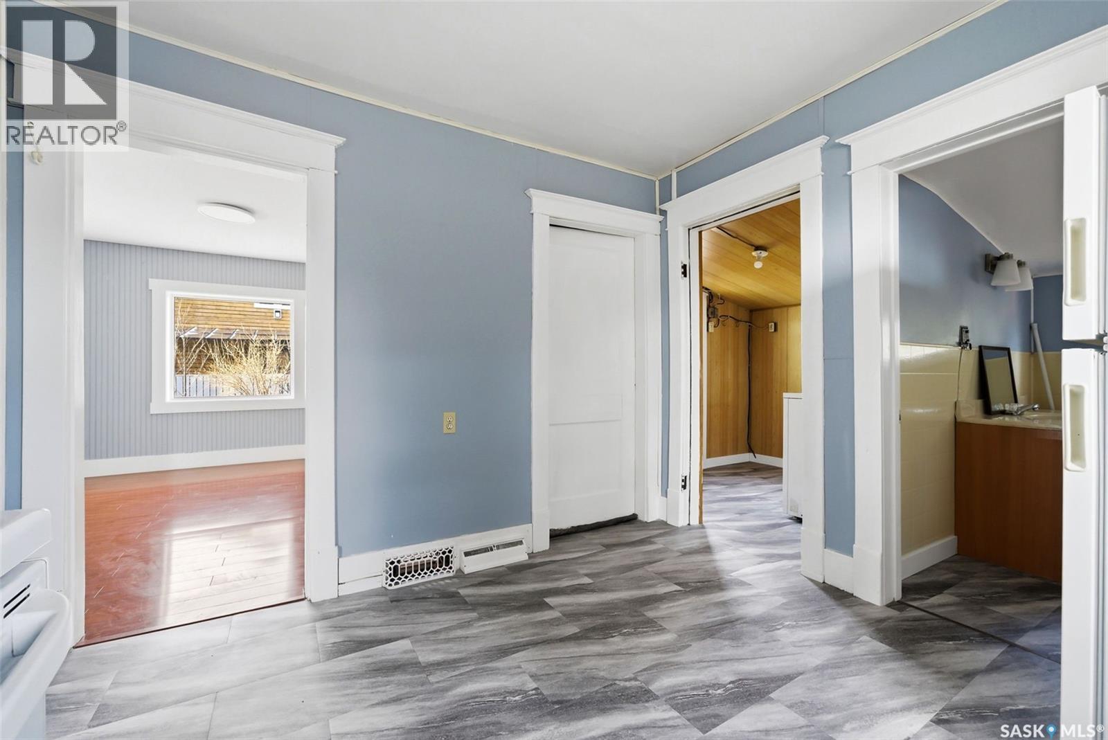 304 Main Street, Avonlea, Saskatchewan  S0H 0C0 - Photo 12 - SK031406