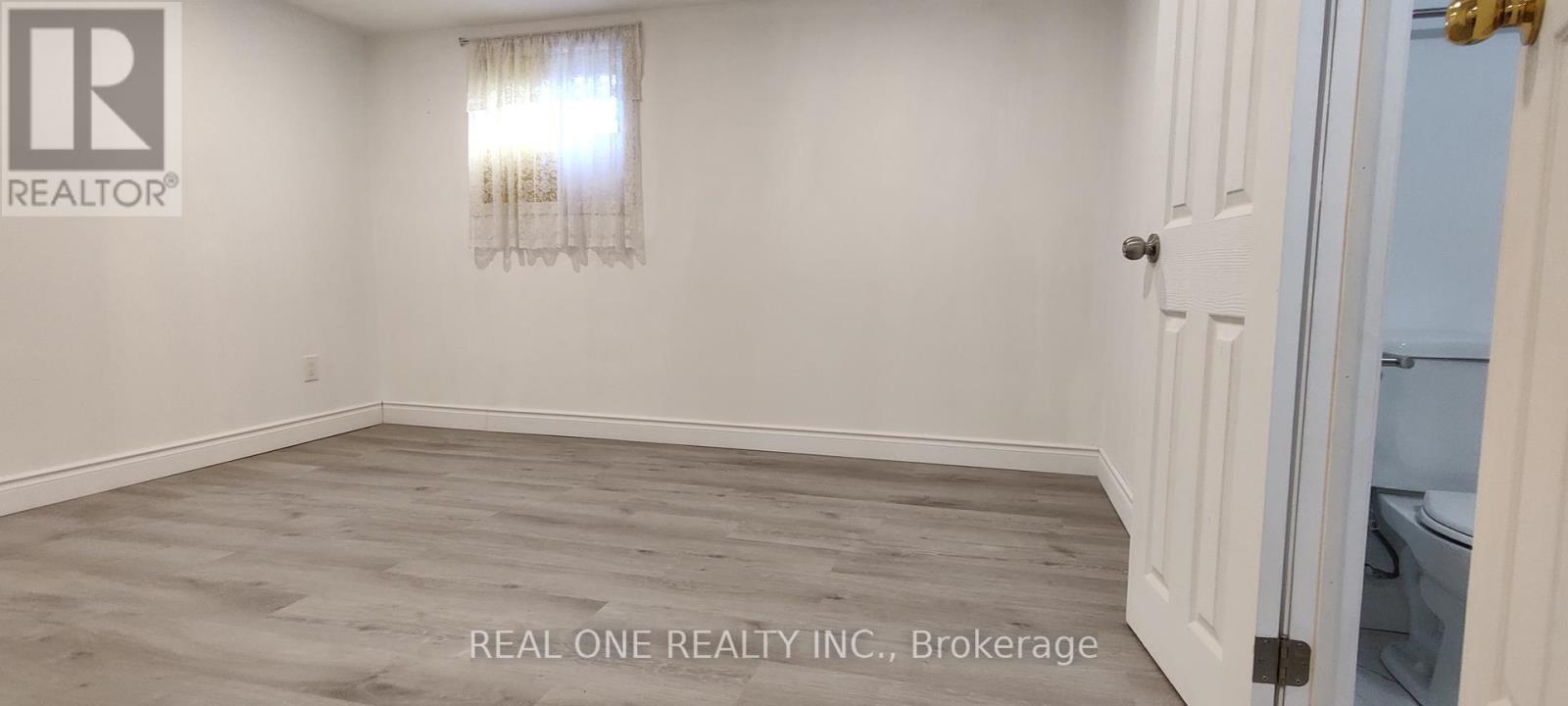 Basement - 9 Lisburn Crescent, Toronto (Don Valley Village), Ontario  M2J 2Z4 - Photo 5 - C12833544