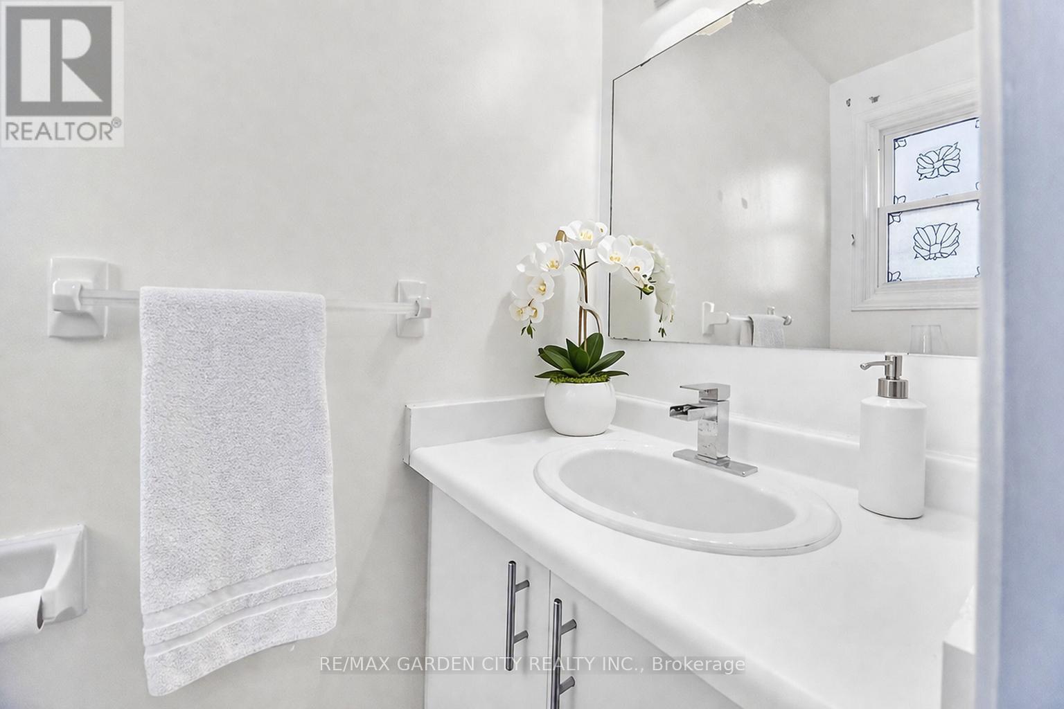 59 - 2 Royalwood Court, Hamilton, Ontario  L8E 4Z1 - Photo 18 - X12929872