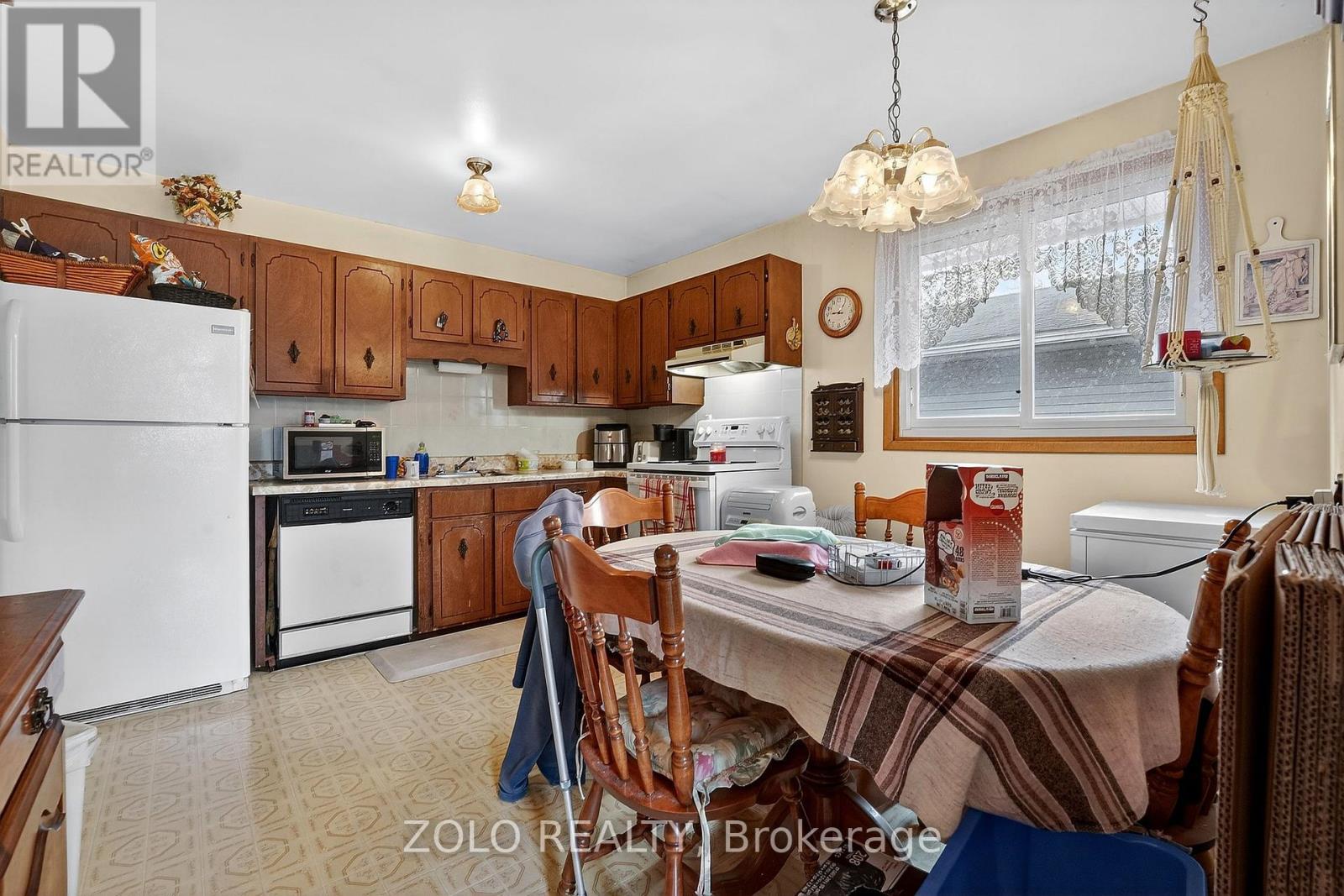 6133 Strohan Street, Niagara Falls, Ontario  L2J 3J3 - Photo 10 - X12929932