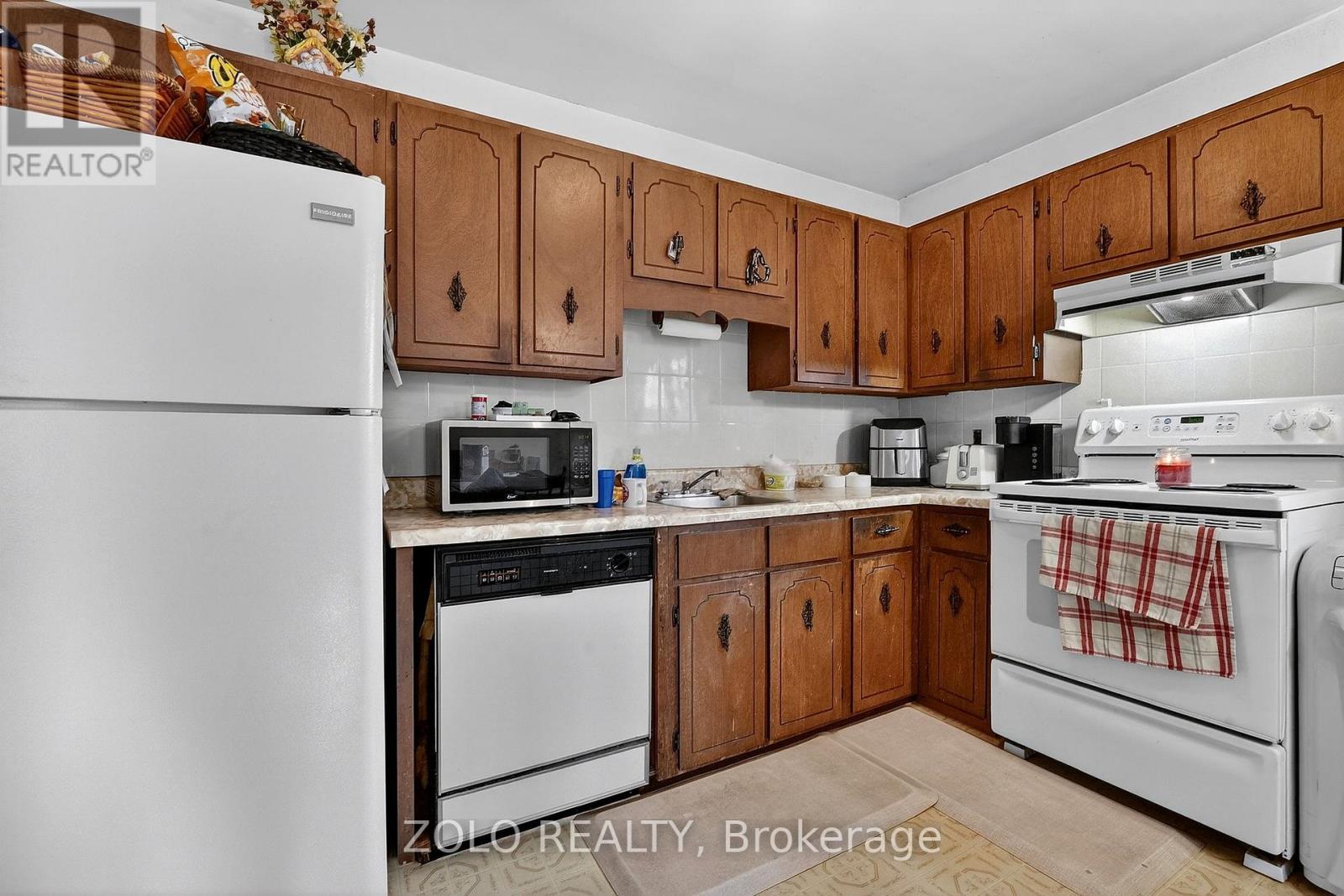 6133 Strohan Street, Niagara Falls, Ontario  L2J 3J3 - Photo 11 - X12929932