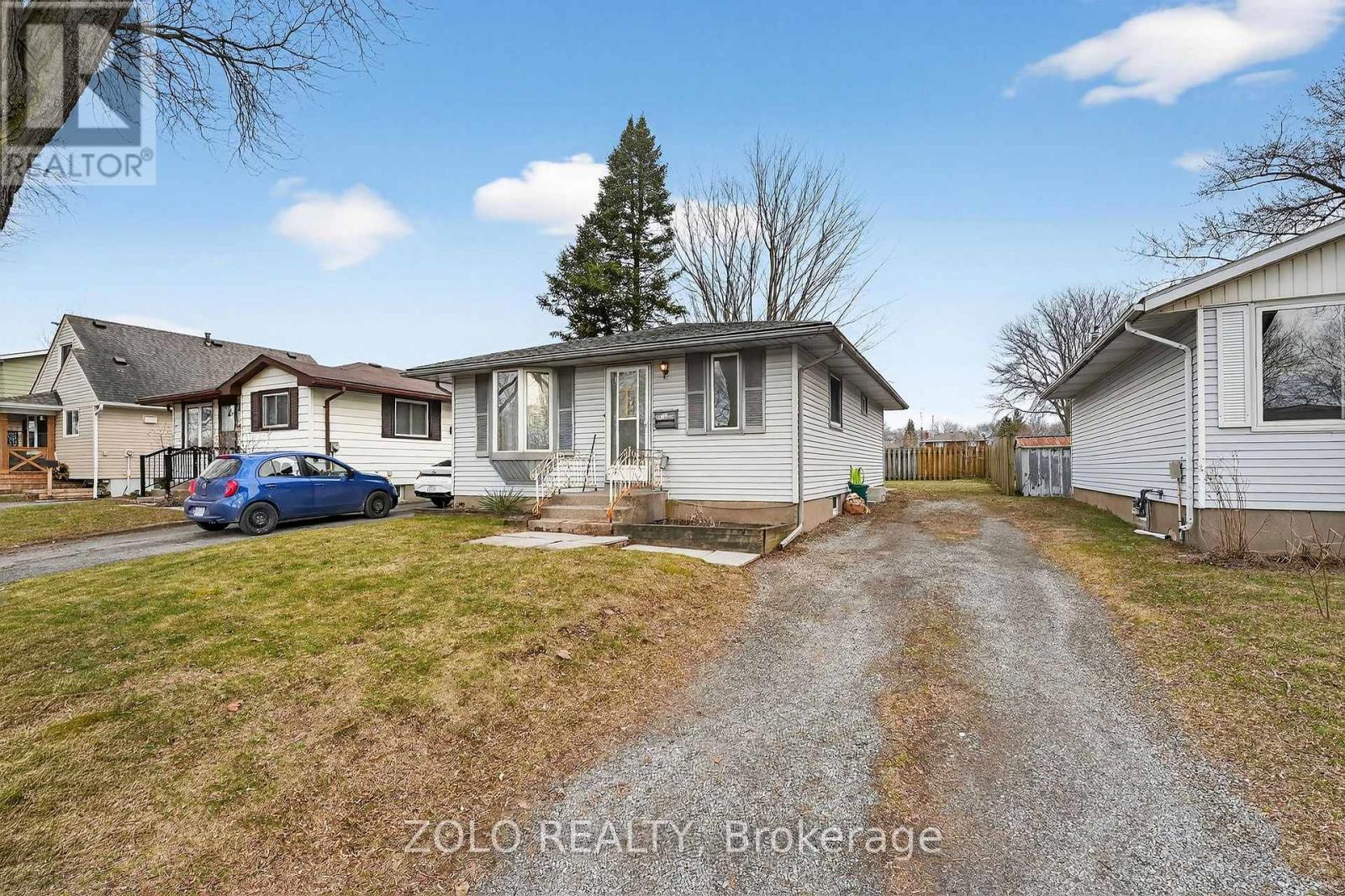 6133 Strohan Street, Niagara Falls, Ontario  L2J 3J3 - Photo 2 - X12929932