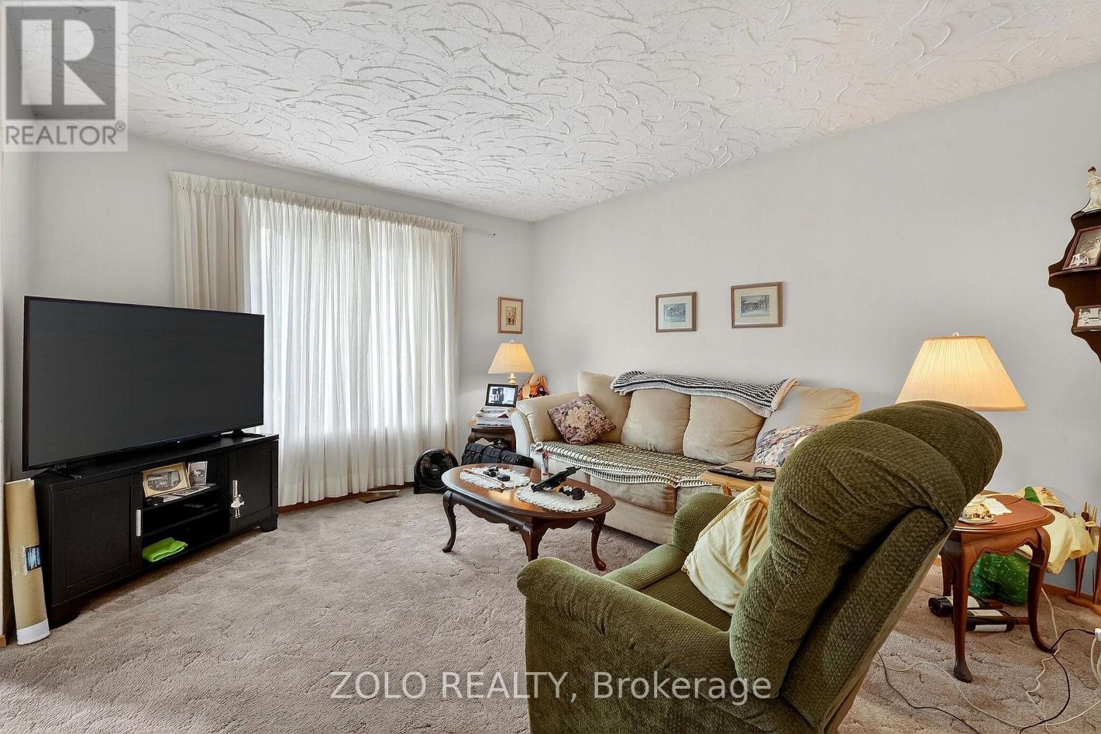 6133 Strohan Street, Niagara Falls, Ontario  L2J 3J3 - Photo 5 - X12929932