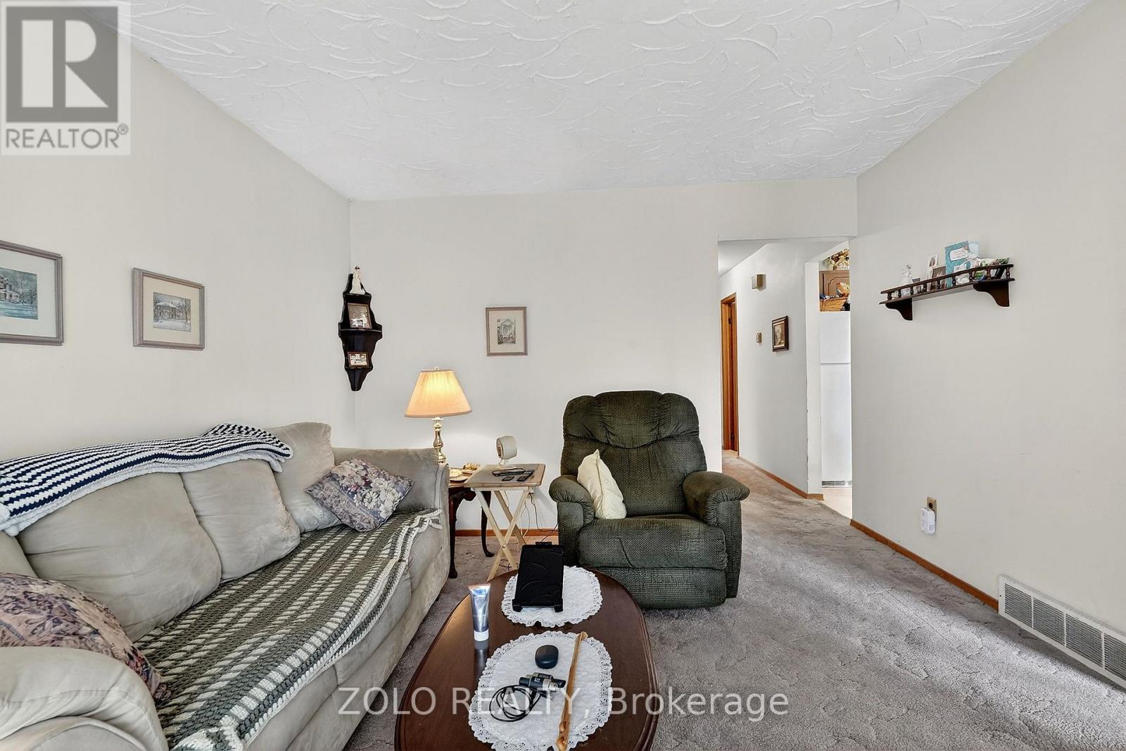 6133 Strohan Street, Niagara Falls, Ontario  L2J 3J3 - Photo 7 - X12929932