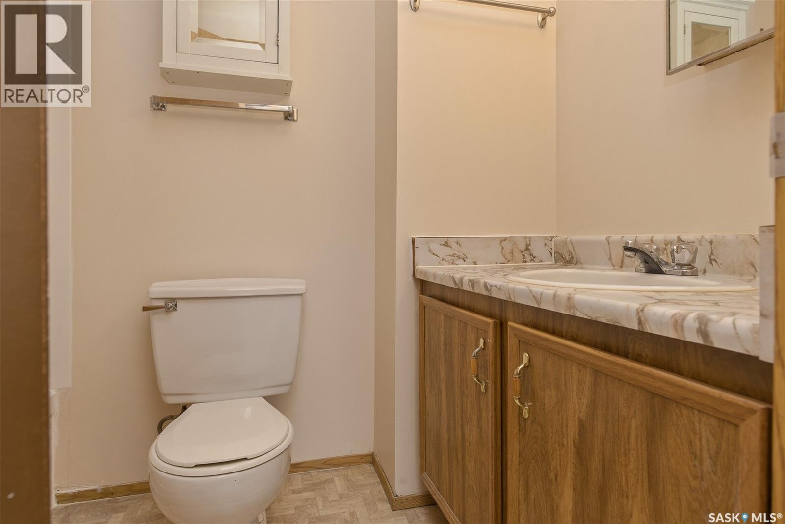 301 35 Alport Crescent, Regina, Saskatchewan  S4R 7X2 - Photo 14 - SK031002