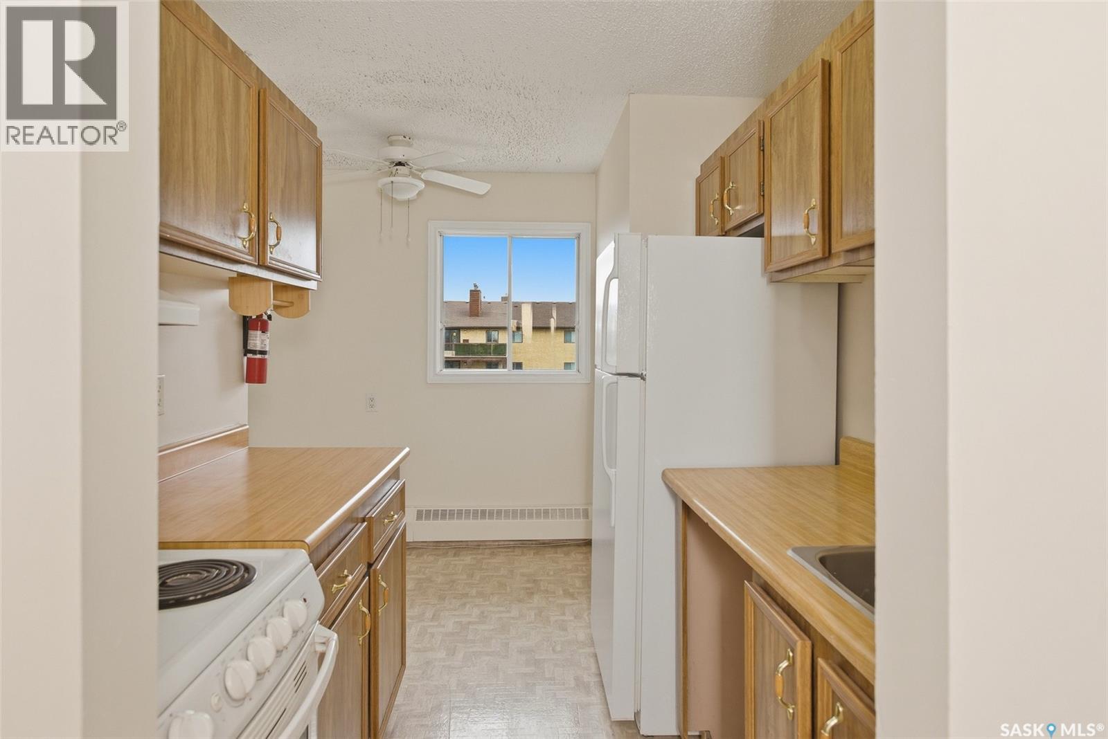 301 35 Alport Crescent, Regina, Saskatchewan  S4R 7X2 - Photo 8 - SK031002