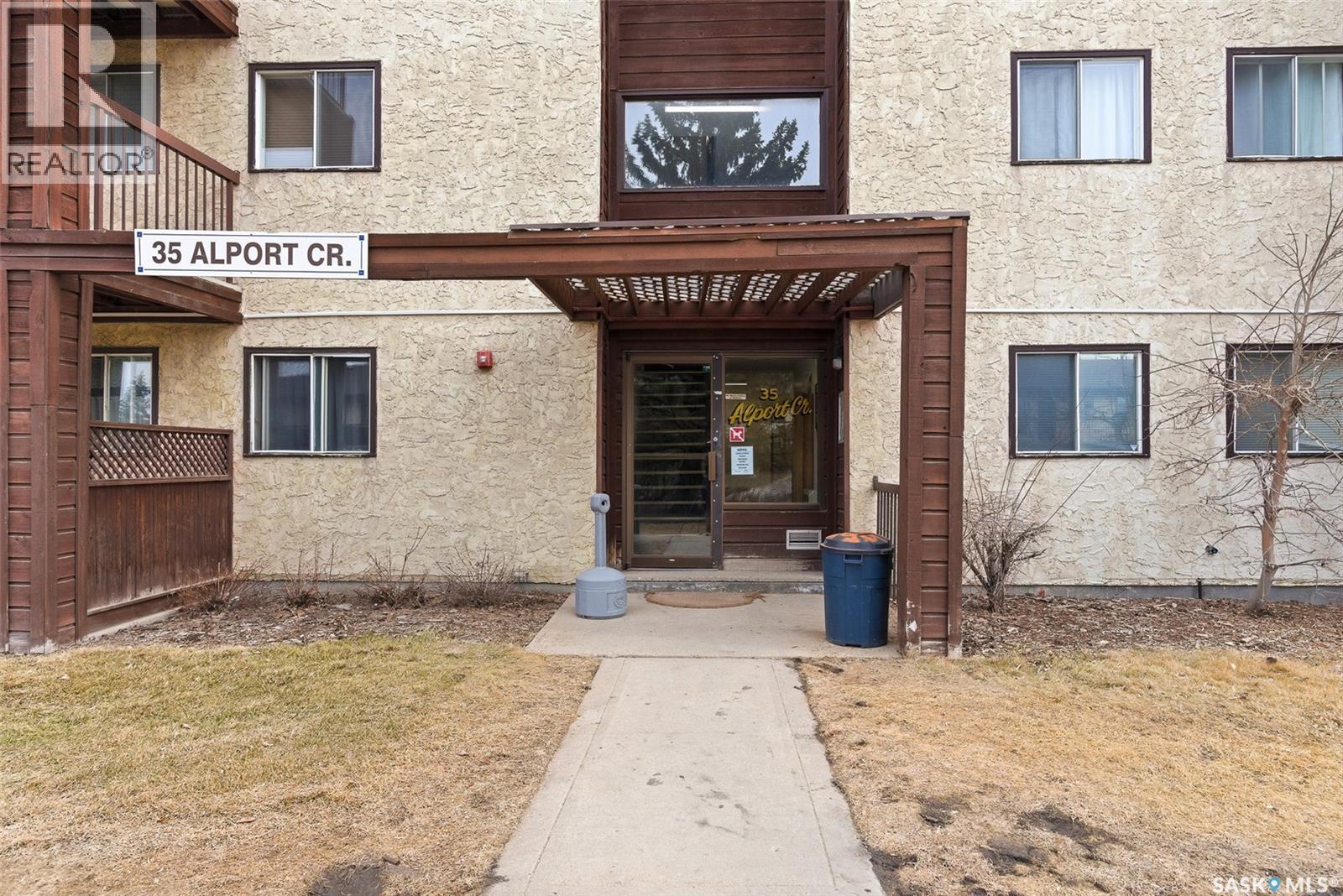 301 35 Alport Crescent, Regina, Saskatchewan  S4R 7X2 - Photo 2 - SK031002