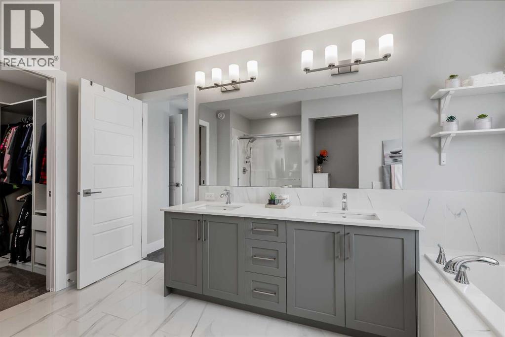 1260 Chinook Gate Bay SW, Airdrie, Alberta  T4B 5J2 - Photo 26 - A2286771