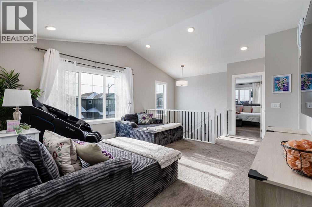 1260 Chinook Gate Bay SW, Airdrie, Alberta  T4B 5J2 - Photo 21 - A2286771