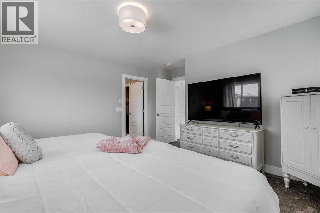 1260 Chinook Gate Bay SW, Airdrie, Alberta  T4B 5J2 - Photo 24 - A2286771