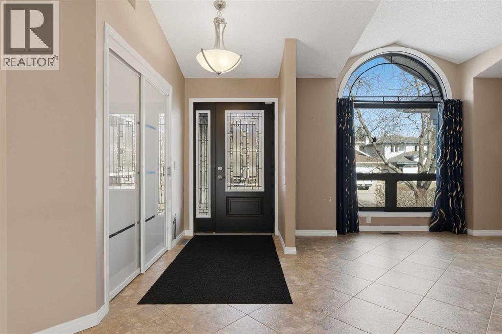 213 Douglasbank Mews SE, Calgary, Alberta  T2Z 2K2 - Photo 5 - A2293689