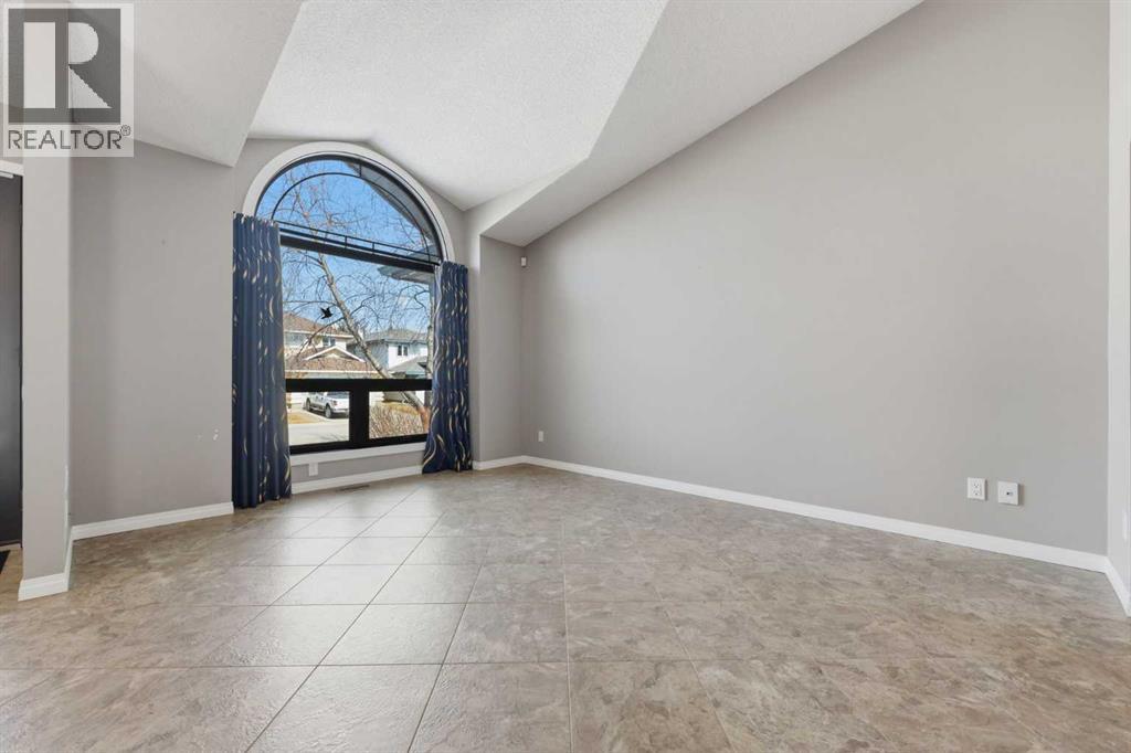 213 Douglasbank Mews SE, Calgary, Alberta  T2Z 2K2 - Photo 6 - A2293689