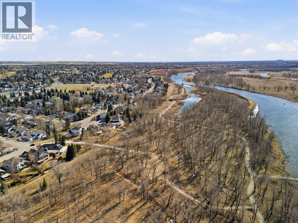 213 Douglasbank Mews SE, Calgary, Alberta  T2Z 2K2 - Photo 3 - A2293689