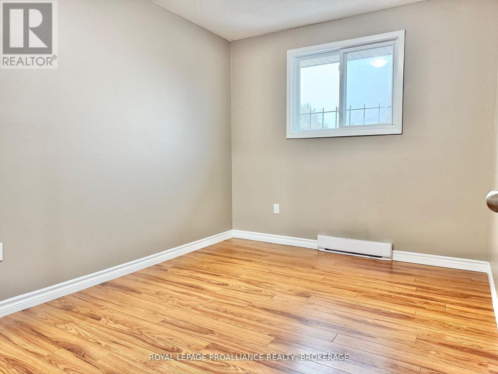 16 Rosemund Crescent, Kingston, Ontario K7M 6Z3 - Photo 49 - X12930164