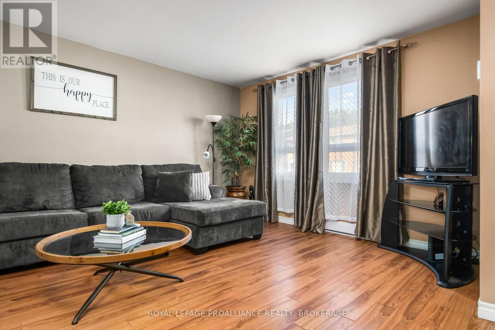 16 Rosemund Crescent, Kingston, Ontario K7M 6Z3 - Photo 8 - X12930164