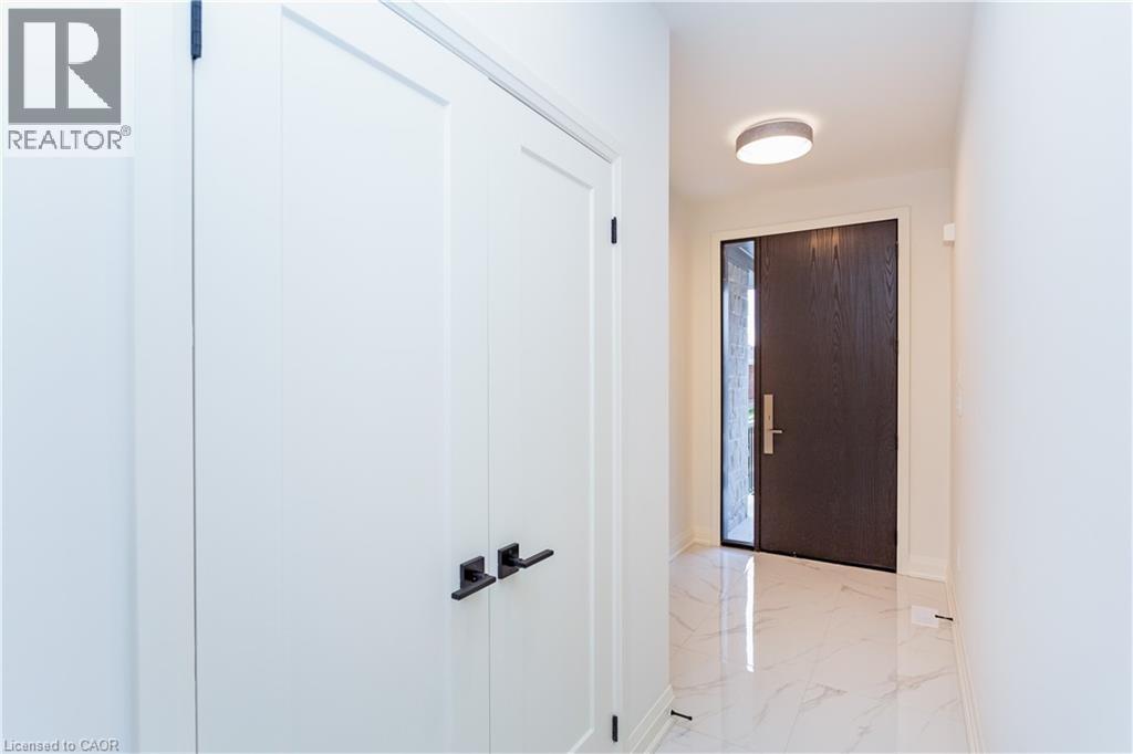 29 Dana Drive, Hamilton, Ontario  L9A 3H7 - Photo 2 - 40815109