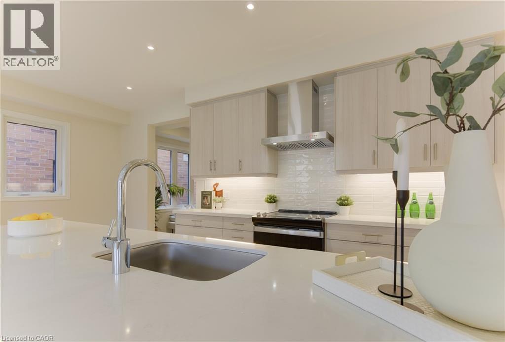 39 Guernsey Drive, Kitchener, Ontario  N2R 0T7 - Photo 6 - 40814689