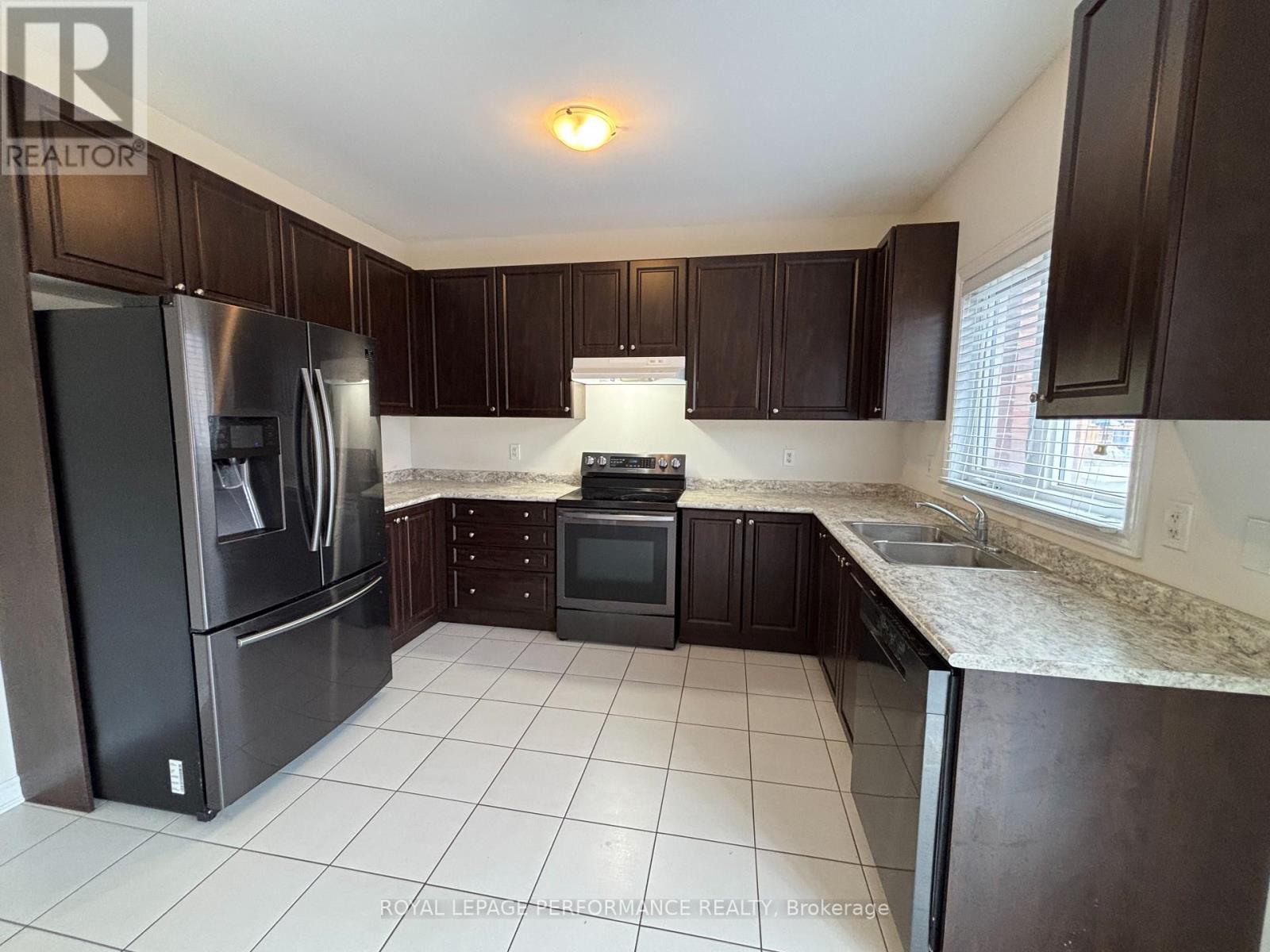 7 Jardine Street, Brock (Beaverton), Ontario  L0K 1A0 - Photo 10 - N12929994