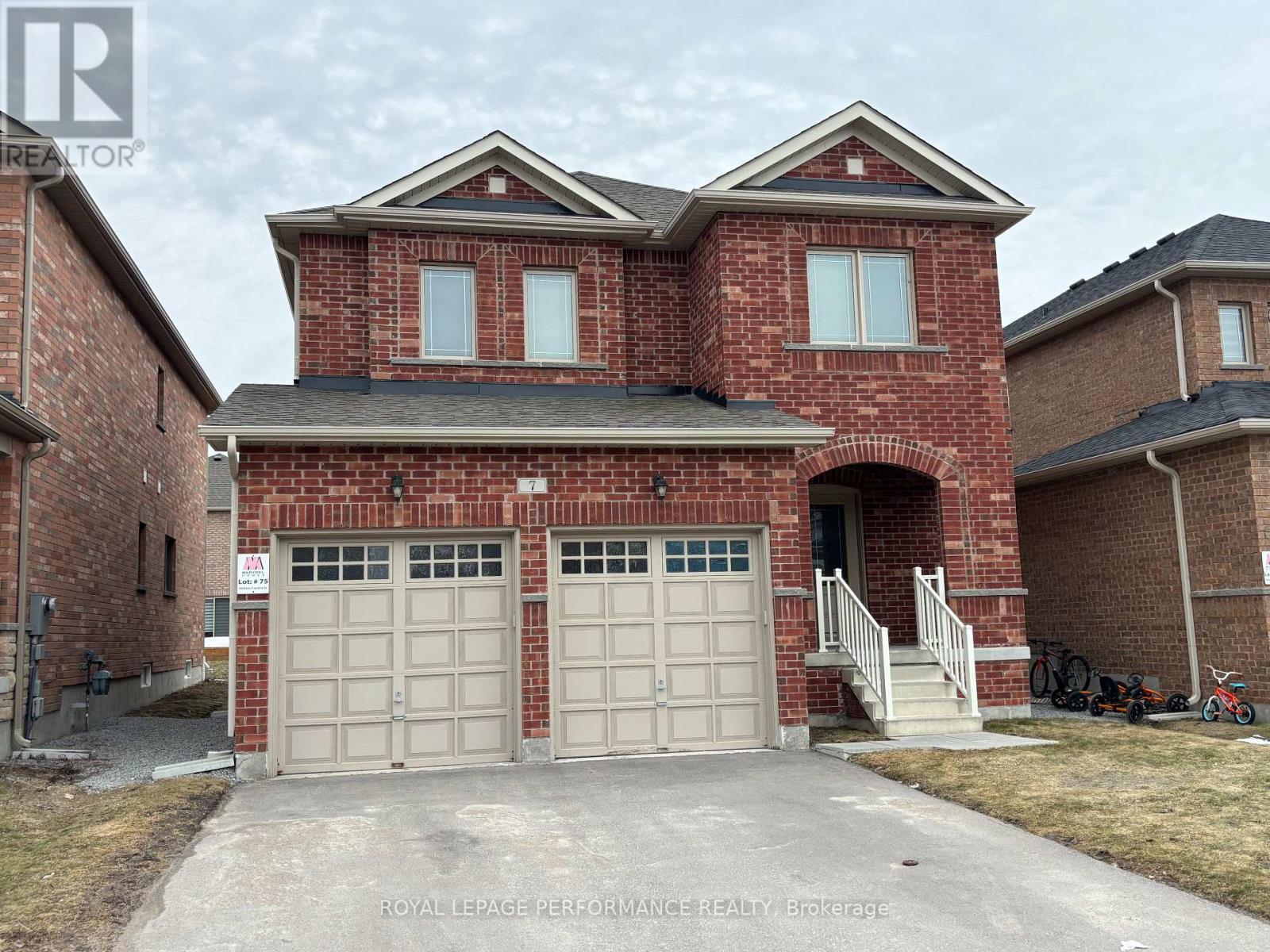 7 Jardine Street, Brock (Beaverton), Ontario  L0K 1A0 - Photo 2 - N12929994