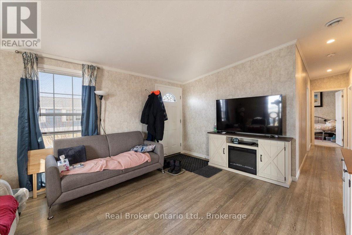 10 Bent Willow Court, Haldimand, Ontario  N0A 1L0 - Photo 6 - X12930140