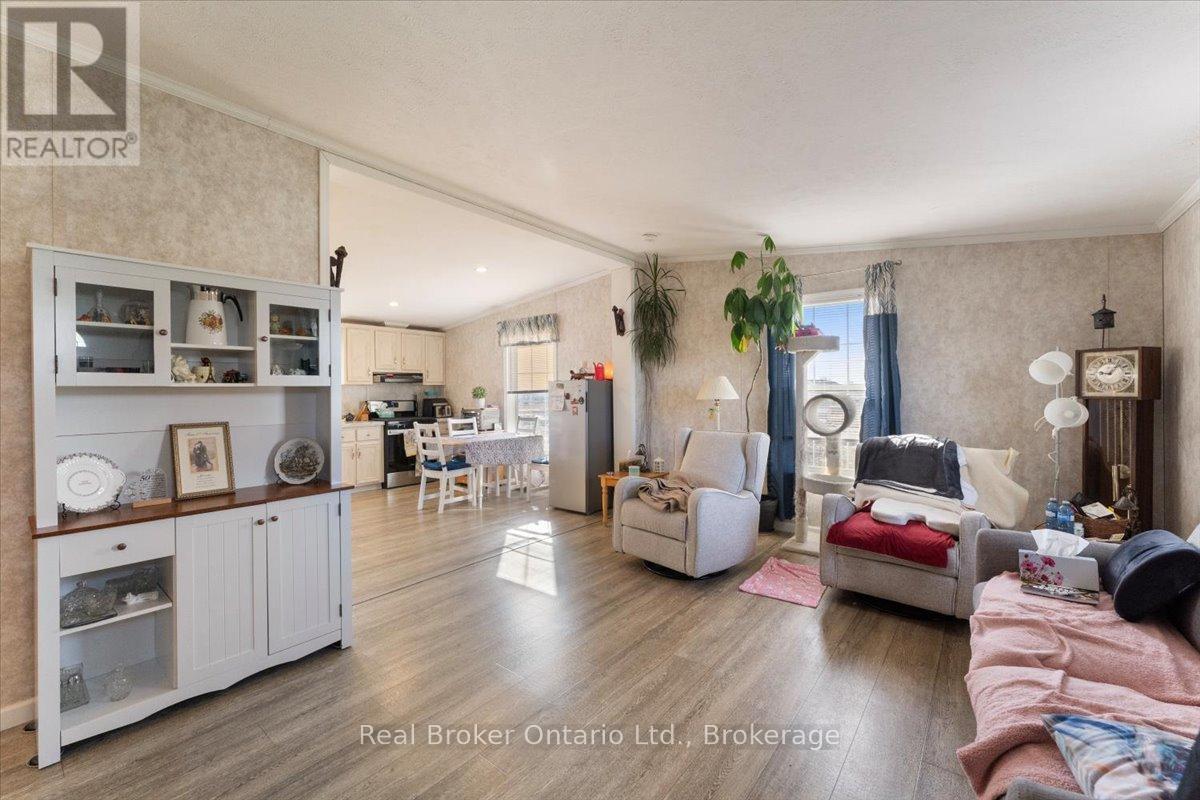 10 Bent Willow Court, Haldimand, Ontario  N0A 1L0 - Photo 7 - X12930140