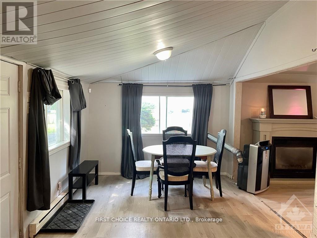 397 Bayview Drive, Ottawa, Ontario  K0A 3M0 - Photo 2 - X12930054