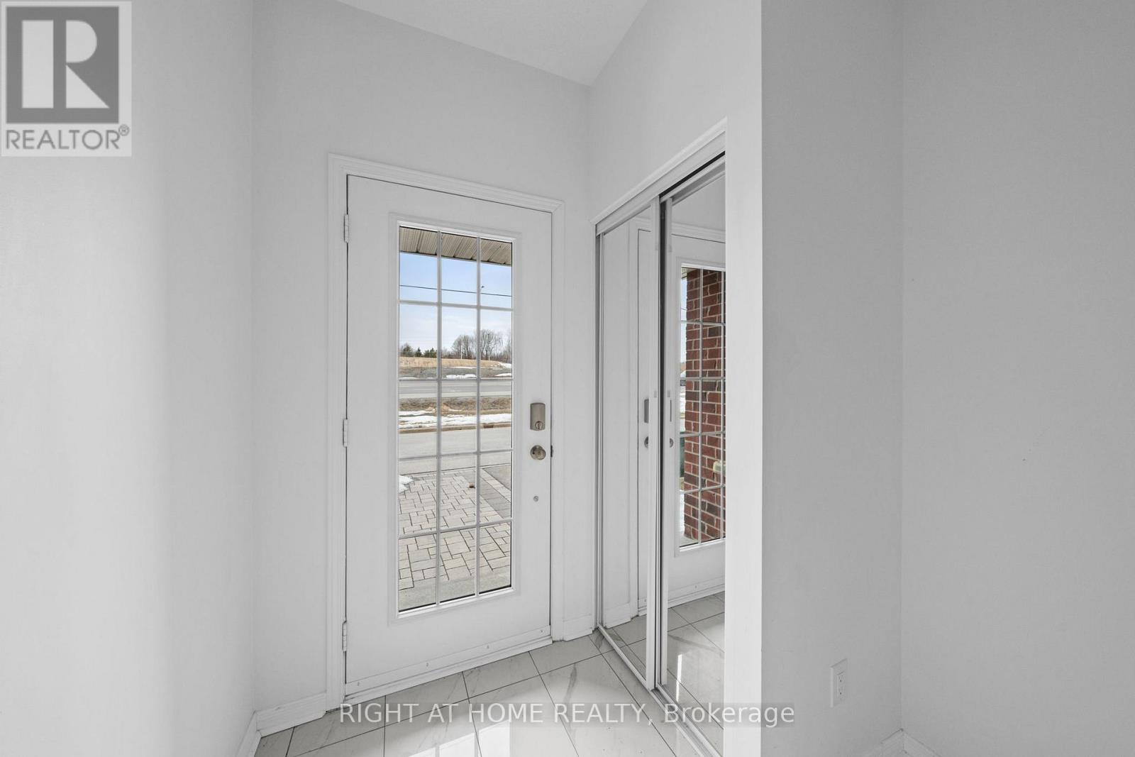 161 Camden Private, Ottawa, Ontario  K2J 6J1 - Photo 2 - X12930110