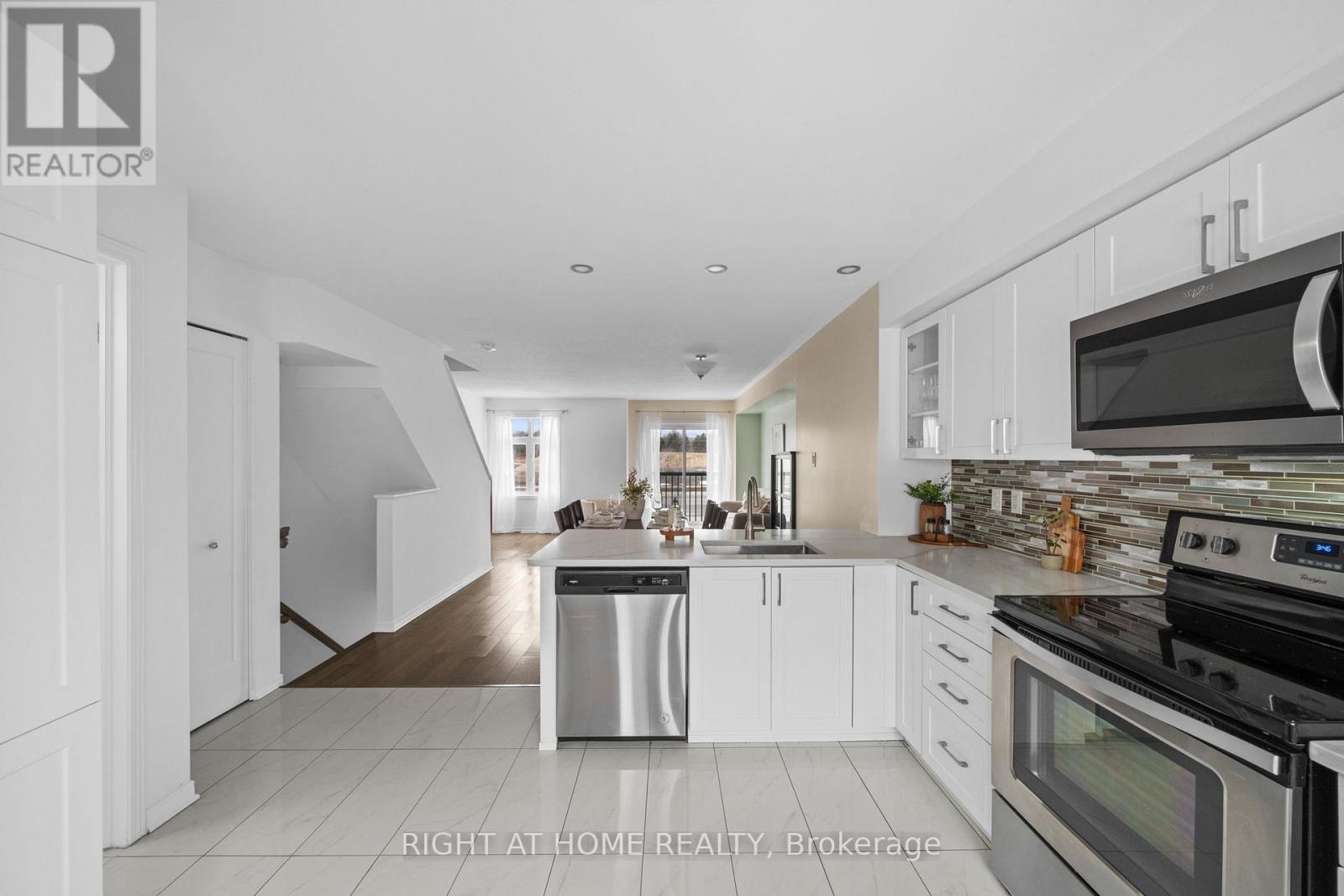 161 Camden Private, Ottawa, Ontario  K2J 6J1 - Photo 8 - X12930110